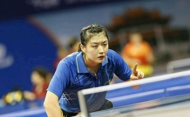 其背后深植 其背后深植